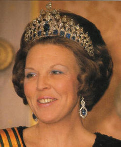 queenbeatrix.jpg