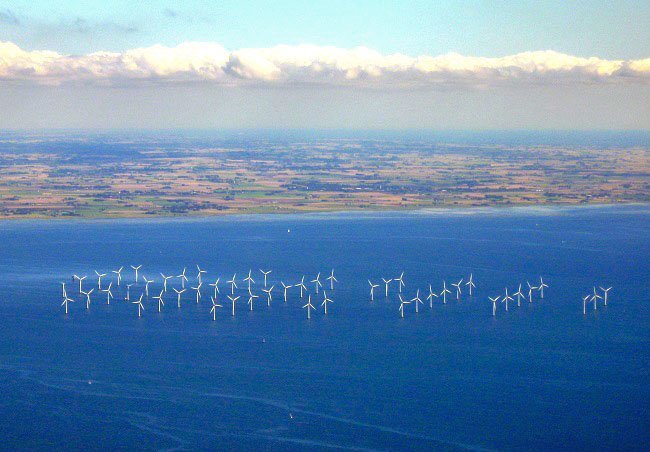 The 110 megawatt Lillgrund wind farm off the coast of southern Sweden. Photo Credit: Tomasz Sienicki 